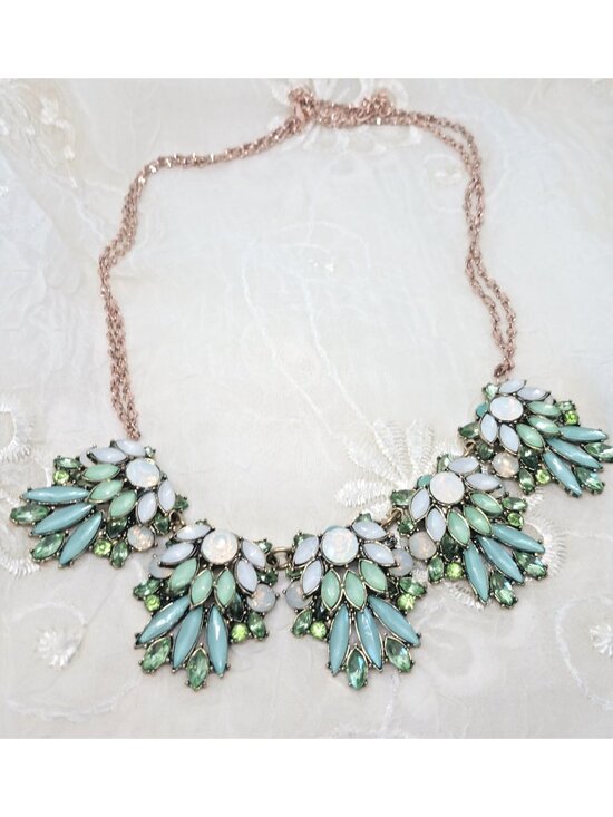 Unbranded Jewelry - Light Blue Green Bib Faceted Rhinestone Statement Necklace- Rose Gold Tone ~ 18"